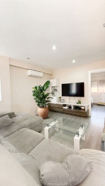 3 makuuhuone Huoneisto myytävänä paikassa Malaga kaupunki - 272 000 € (Ref: 9988624)
