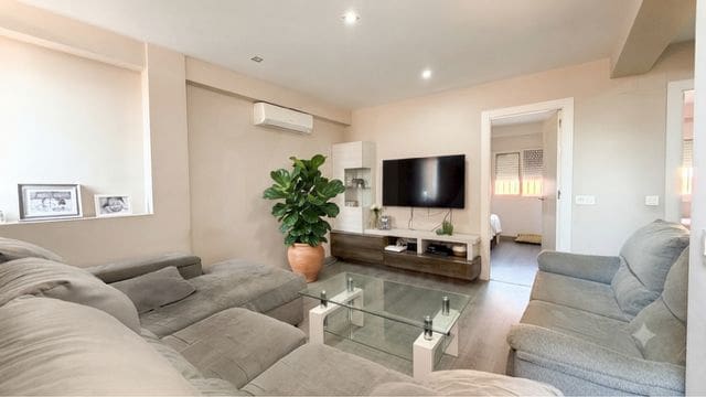 Apartamento de 3 habitaciones en Ciudad Jardín, Málaga ciudad en venta - 272.000 € (Ref: 9988624)