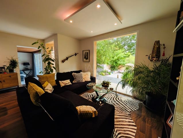 4 soveværelse Rækkehus til salg i Madrid by med swimmingpool - € 799.000 (Ref: 9988627)