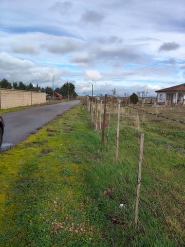 Tontti myytävänä paikassa La Fuente de San Esteban - 29 900 € (Ref: 9988630)