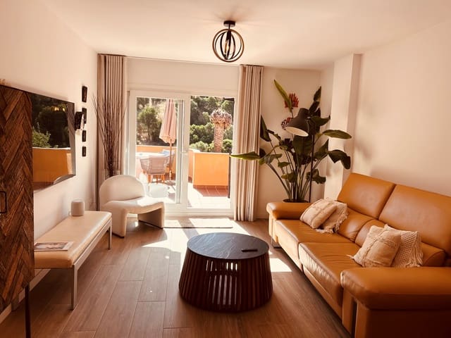 2 chambre Penthouse à vendre à La Reserva, Marbella avec piscine - 450 000 € (Ref: 9988636)