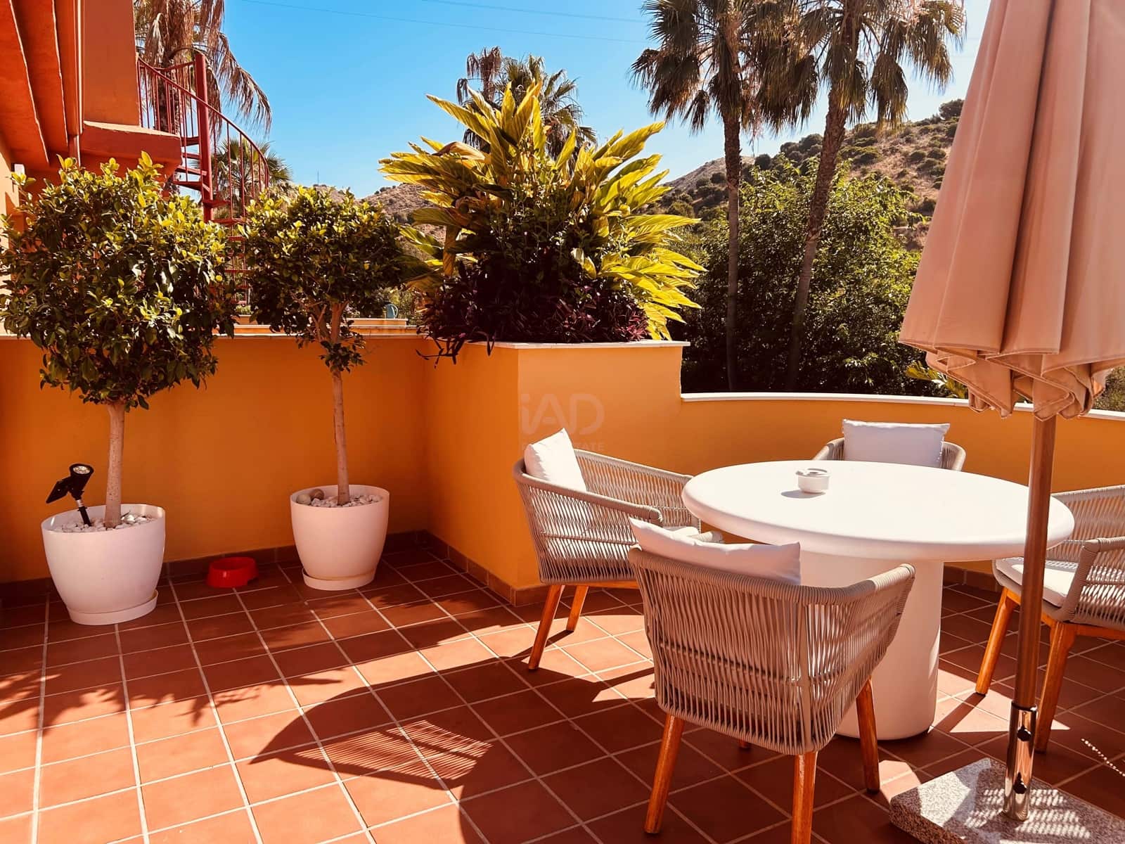 2 chambre Penthouse à vendre à Marbella avec piscine - 450 000 € (Ref: 9988636)