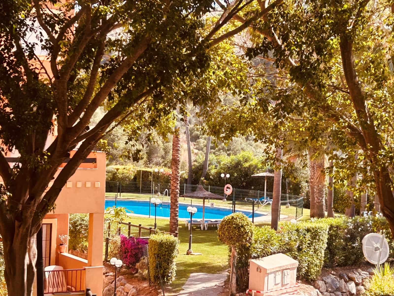 2 chambre Penthouse à vendre à Marbella avec piscine - 450 000 € (Ref: 9988636)