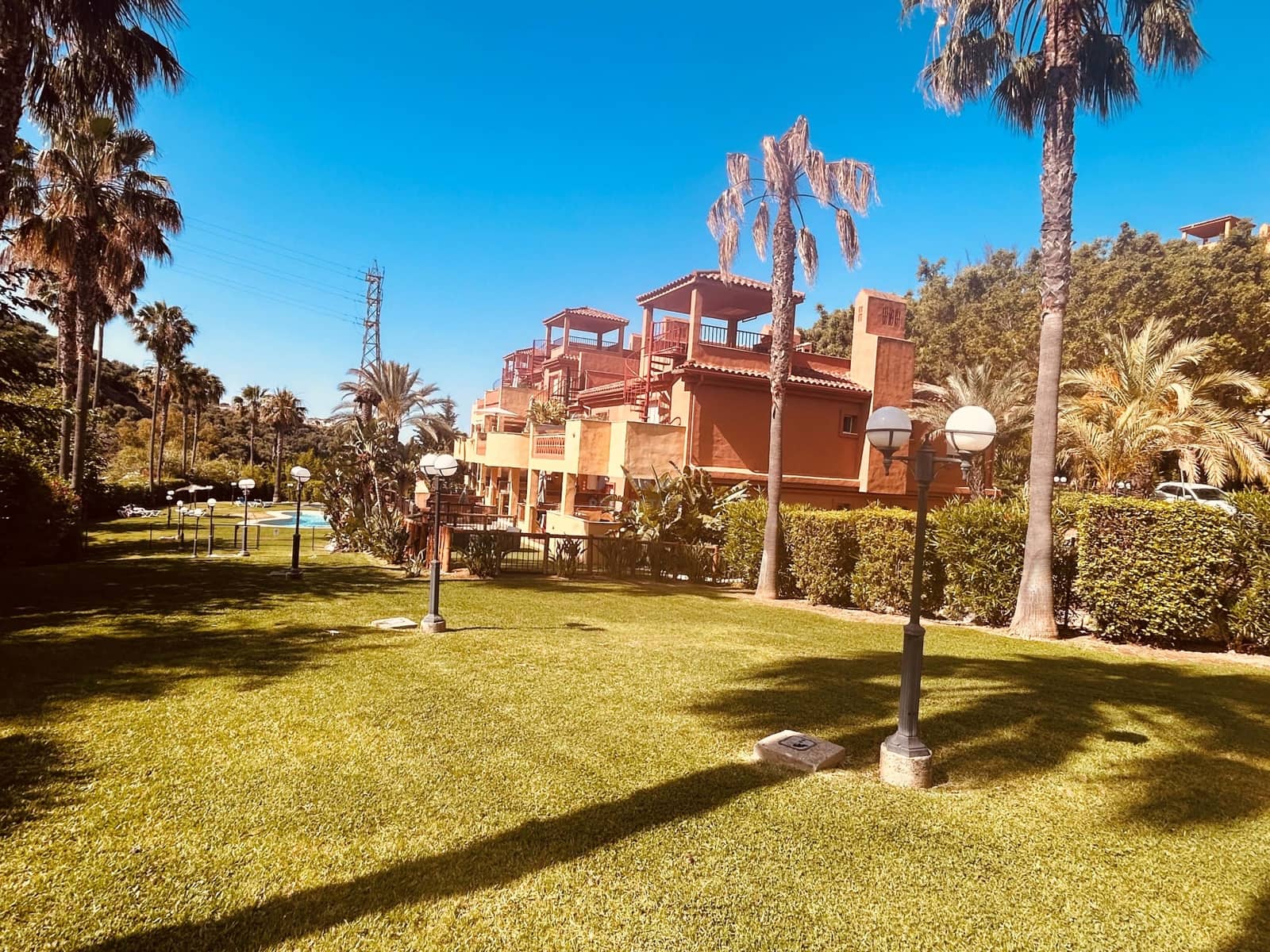 2 chambre Penthouse à vendre à Marbella avec piscine - 450 000 € (Ref: 9988636)