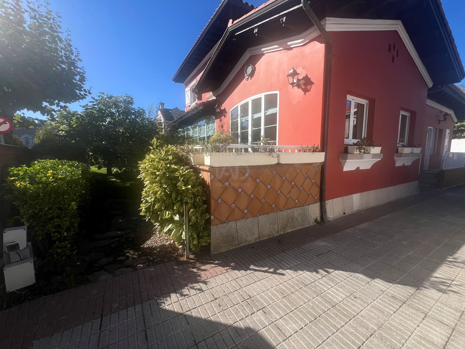 4 bedroom Villa for sale in Salinas - € 1,150,000 (Ref: 9988637)
