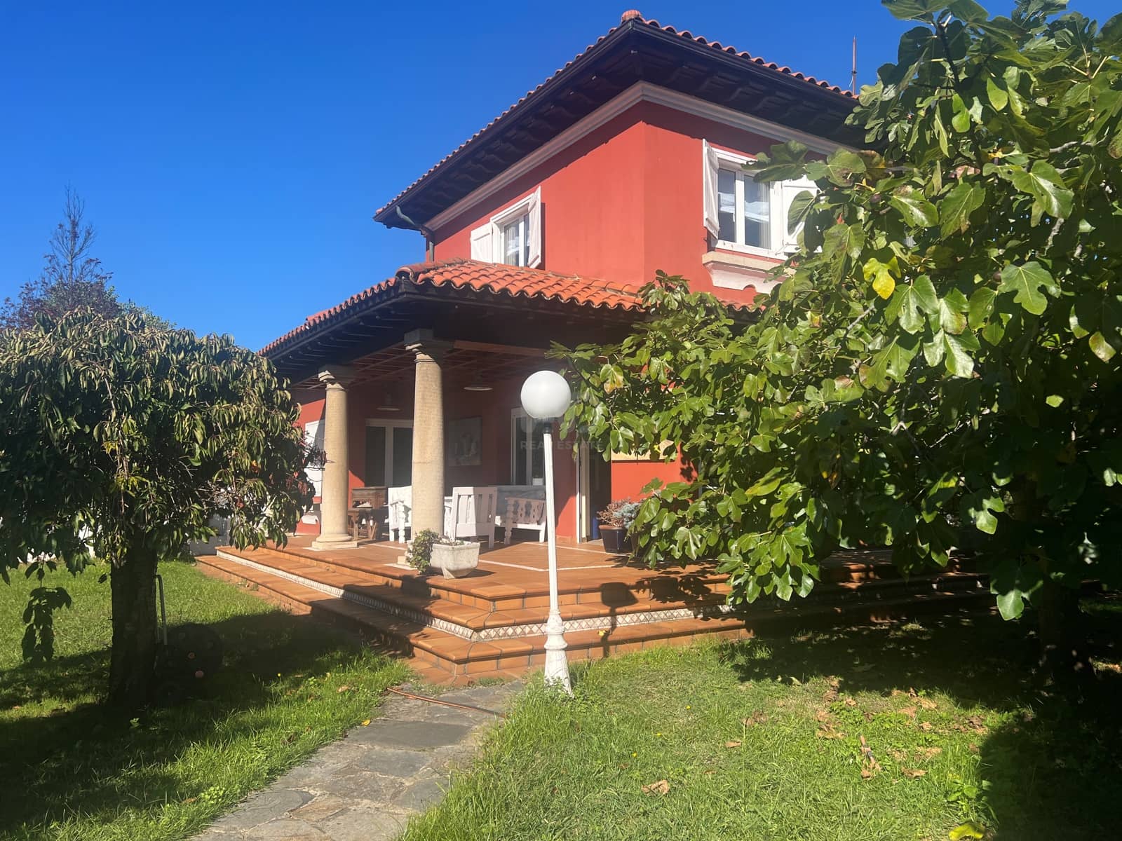 4 bedroom Villa for sale in Salinas - € 1,150,000 (Ref: 9988637)