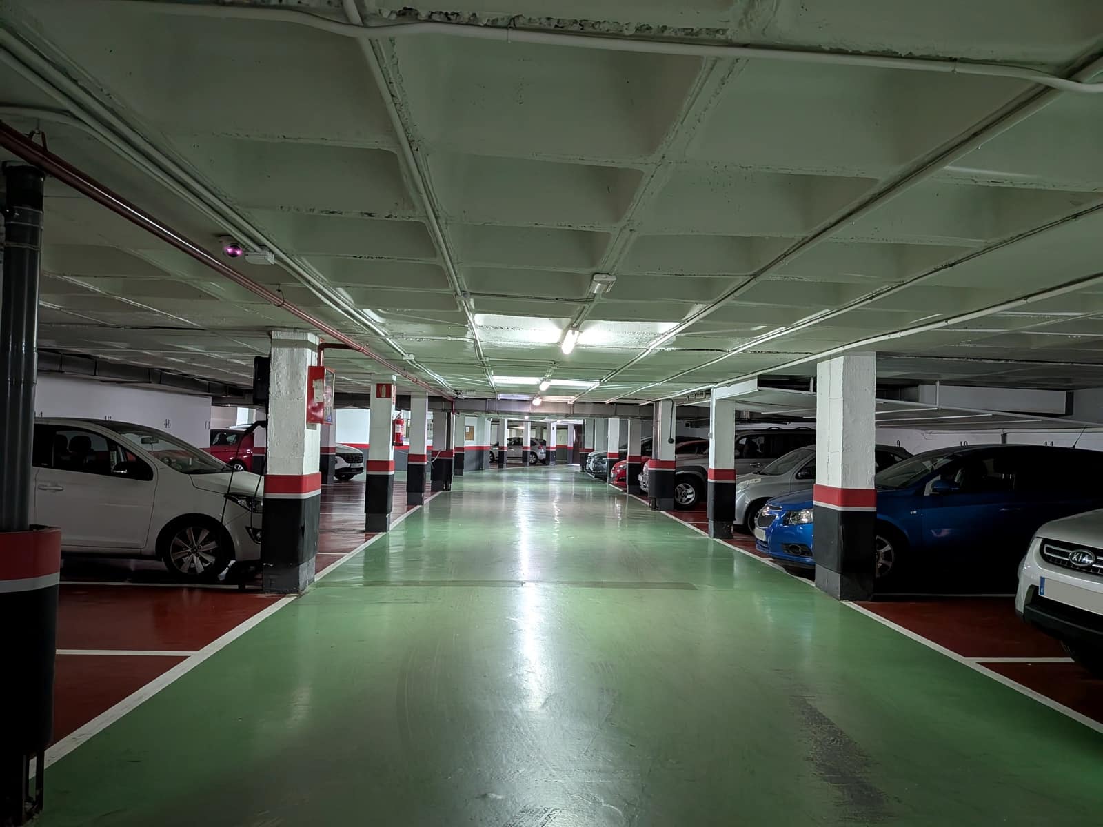 Garage til salg i Madrid by - € 18.900 (Ref: 9988638)