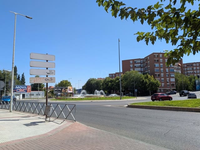 Garage til salg i Madrid by - € 18.900 (Ref: 9988638)