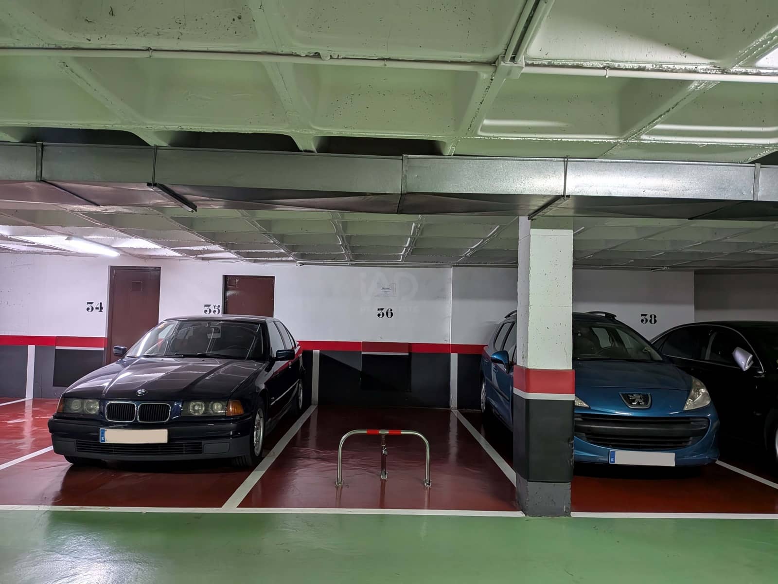 Garage til salg i Madrid by - € 18.900 (Ref: 9988638)