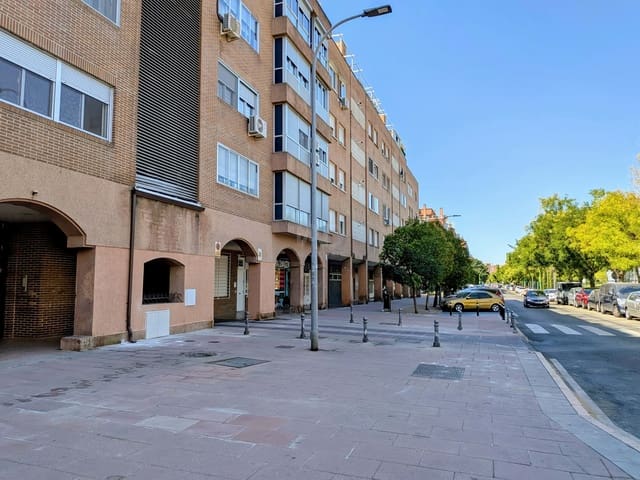 Garage til salg i Madrid by - € 18.900 (Ref: 9988638)