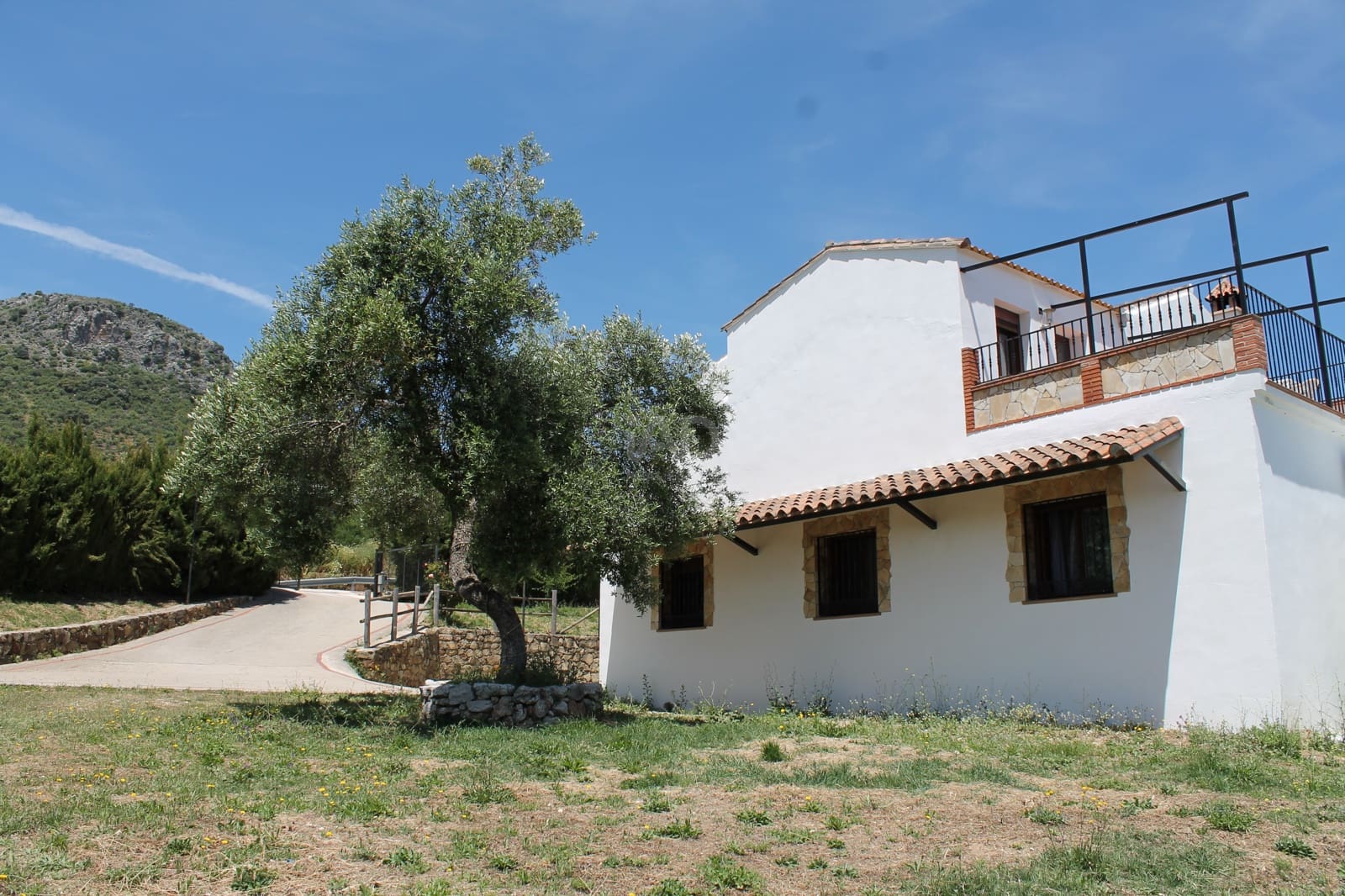 4 sypialnia Willa na sprzedaż w Cortes de la Frontera z basenem - 585 000 € (Ref: 9988639)