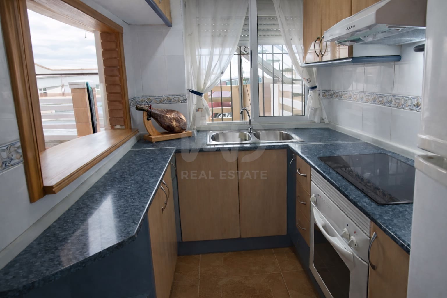 Huoneisto myytävänä paikassa Los Urrutias - 99 900 € (Ref: 9988640)