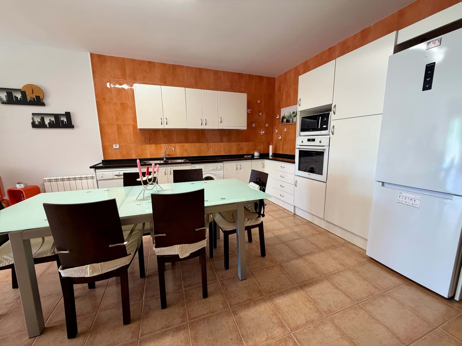 4 soveværelse Byhus til salg i Lleida by med garage - € 293.000 (Ref: 9988642)