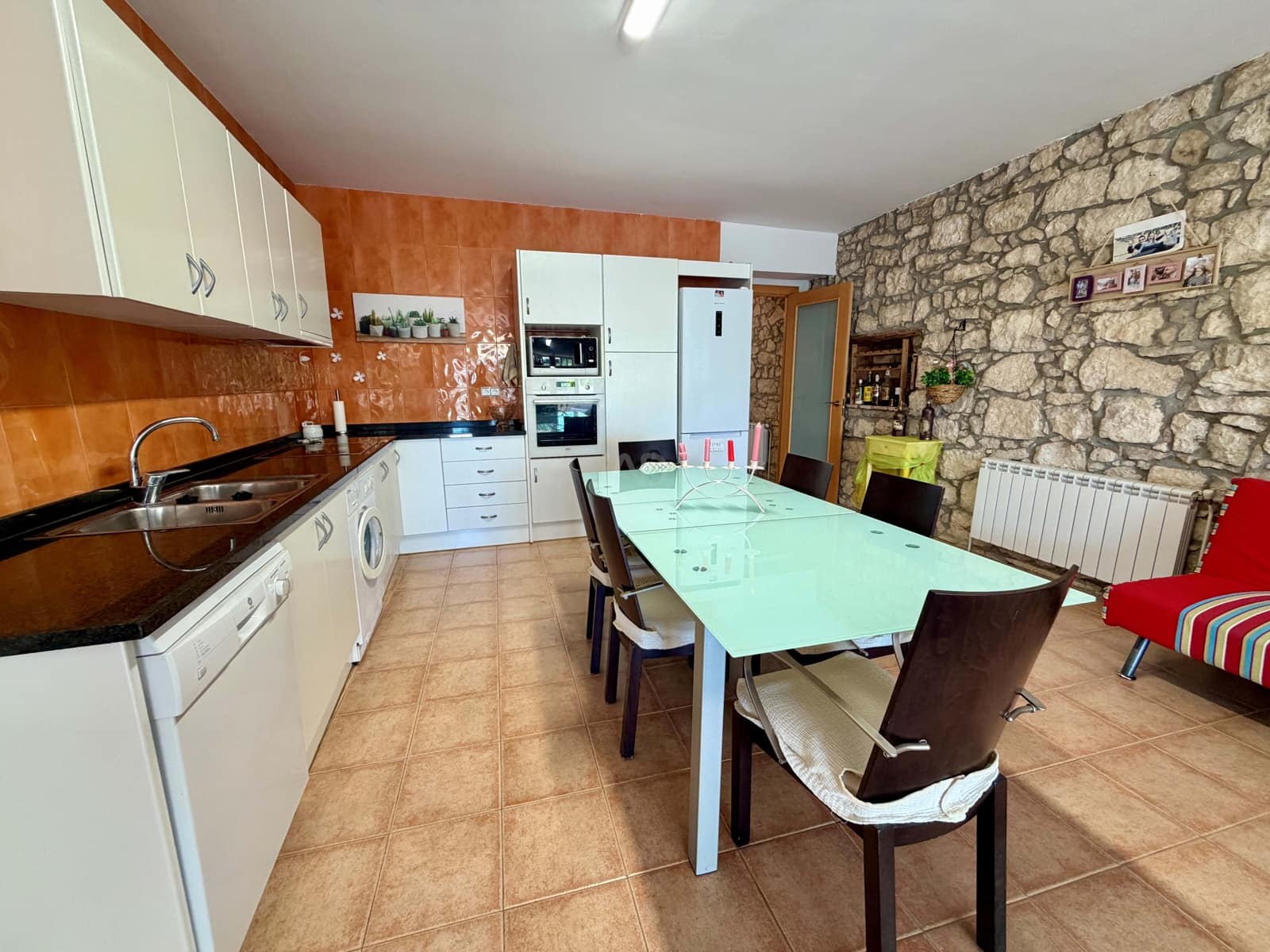 4 soveværelse Byhus til salg i Lleida by med garage - € 293.000 (Ref: 9988642)