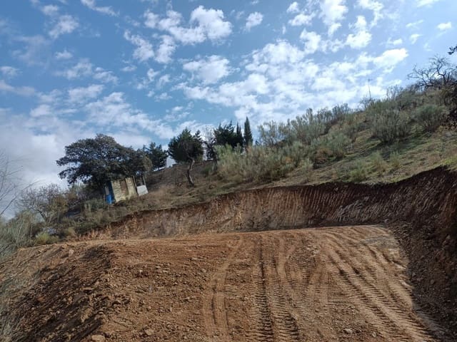 Ubebygd land til salgs i Casabermeja - € 35 000 (Ref: 9988644)