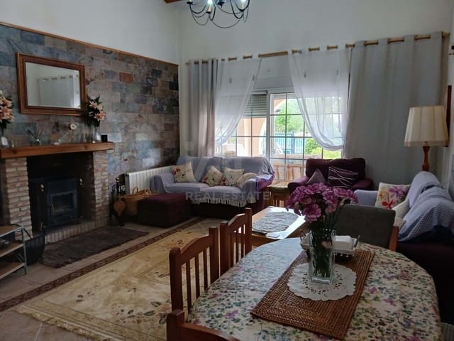 4 slaapkamer Villa te koop in Calasparra met zwembad - € 209.000 (Ref: 9988649)