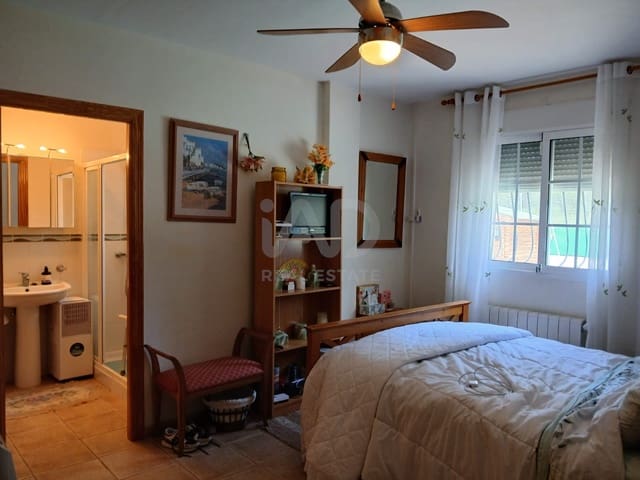 4 slaapkamer Villa te koop in Calasparra met zwembad - € 209.000 (Ref: 9988649)