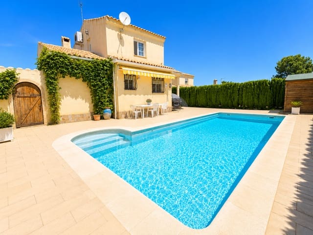 4 slaapkamer Villa te koop in Calasparra met zwembad - € 209.000 (Ref: 9988649)
