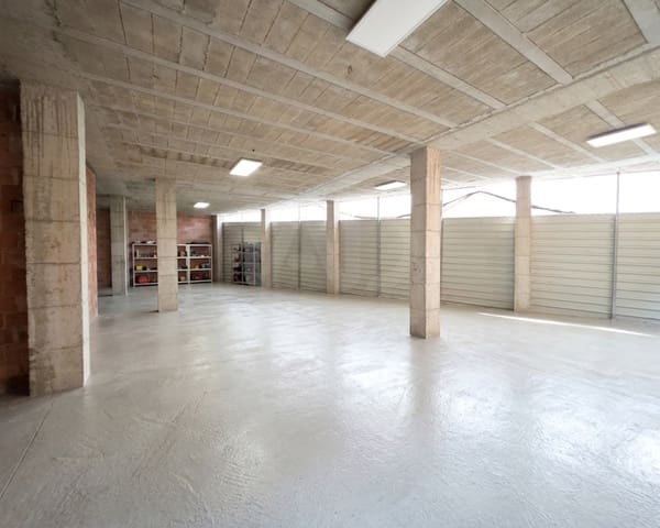Erhverv til salg i Calasparra - € 500.000 (Ref: 9988651)