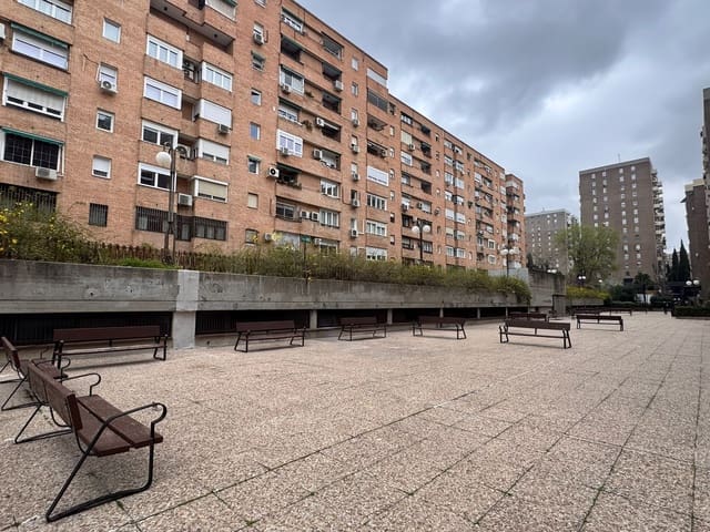 Garasje til salgs i Estrella, Madrid by - € 31 950 (Ref: 9988652)