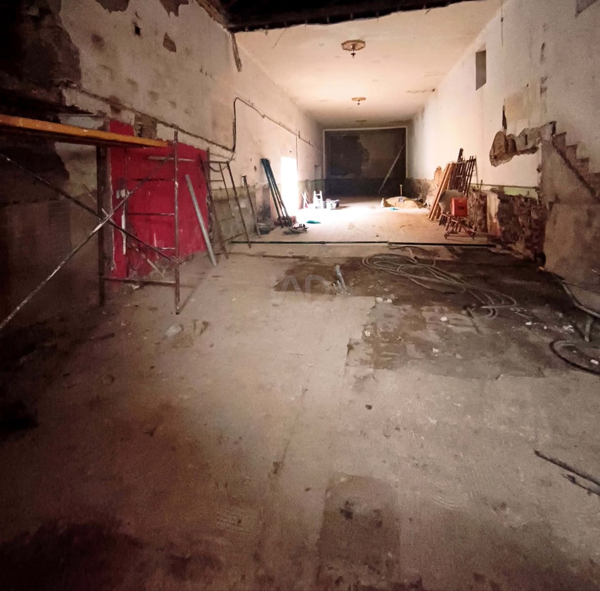 Kommersiell til salgs i Leon by - € 26 000 (Ref: 9988653)