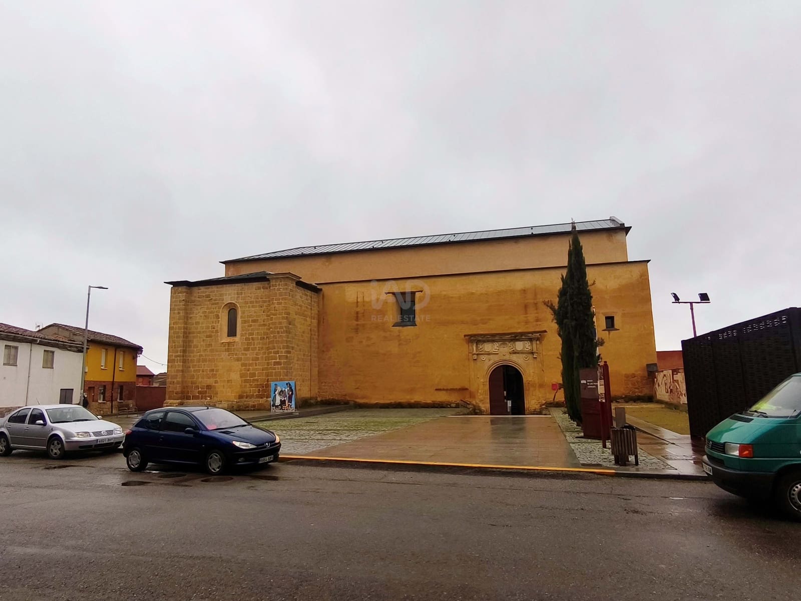 Kommersiell til salgs i Leon by - € 26 000 (Ref: 9988653)
