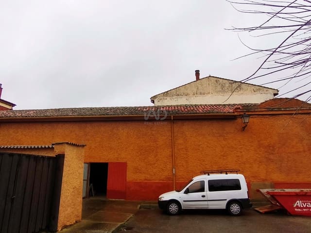Kommersiell til salgs i Leon by - € 26 000 (Ref: 9988653)