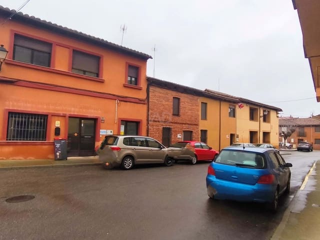 Kommersiell til salgs i Leon by - € 26 000 (Ref: 9988653)