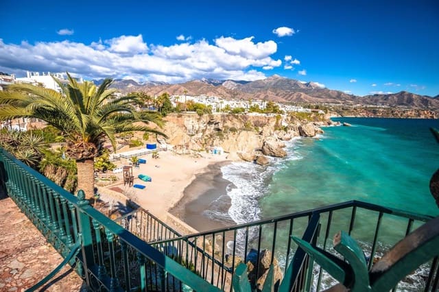 Działka budowlana na sprzedaż w Capistrano, Nerja - 136 000 € (Ref: 9988654)