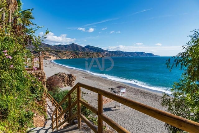 Działka budowlana na sprzedaż w Capistrano, Nerja - 136 000 € (Ref: 9988654)