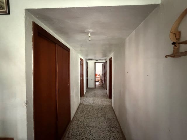 Casa de 4 habitaciones en Madrid ciudad en venta - 290.000 € (Ref: 9988657)
