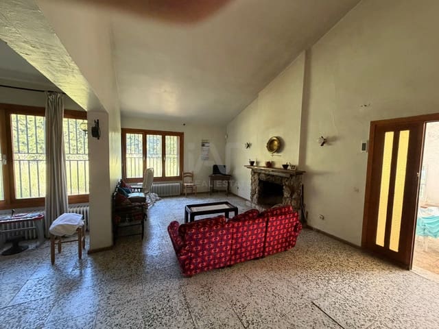Casa de 4 habitaciones en Madrid ciudad en venta - 290.000 € (Ref: 9988657)