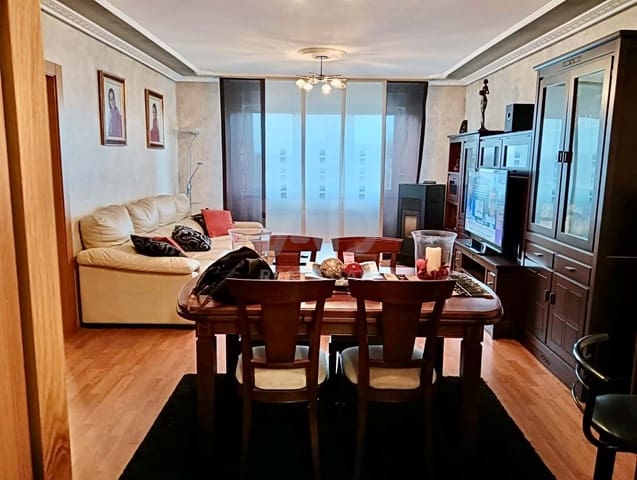 4 soverom Hus til salgs i Leon by med garasje - € 215 000 (Ref: 9988659)