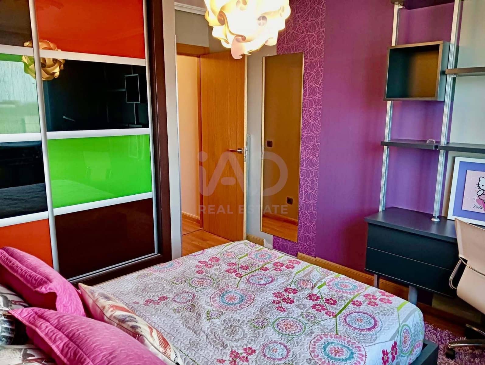 Casa de 4 habitaciones en León ciudad en venta con garaje - 215.000 € (Ref: 9988659)