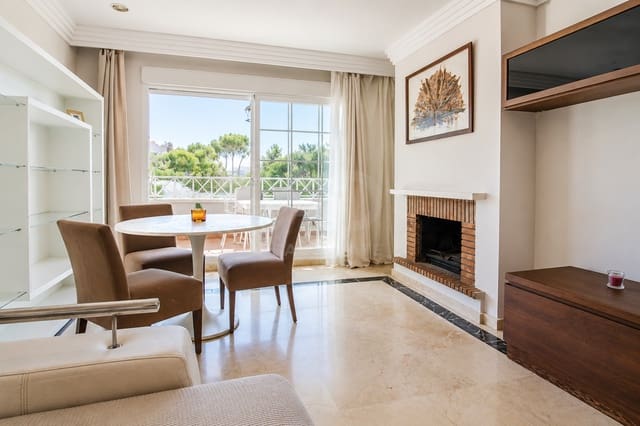 2 soveværelse Lejlighed til salg i Río Real, Marbella med garage - € 425.000 (Ref: 9988660)