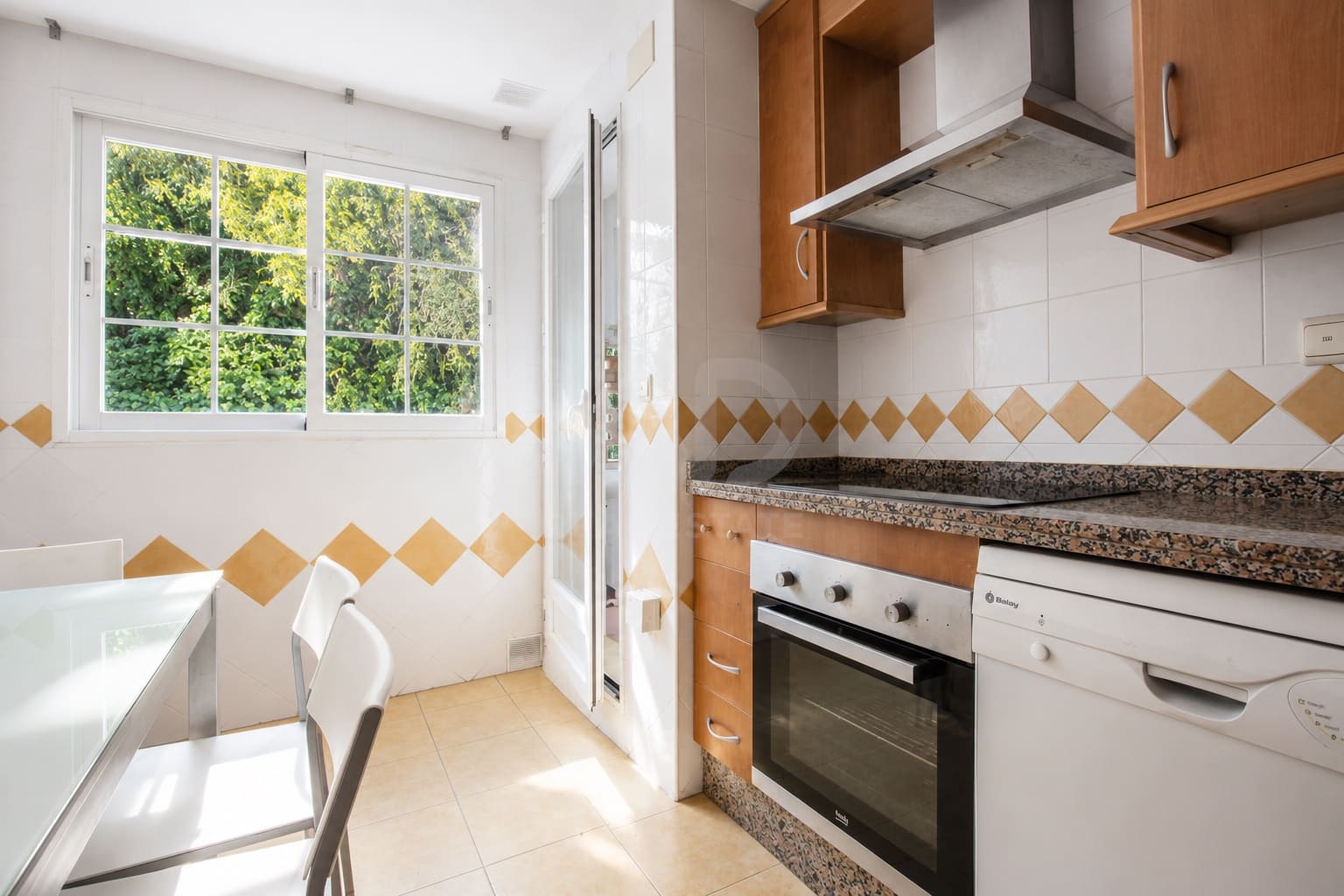 2 soveværelse Lejlighed til salg i Rio Real med garage - € 425.000 (Ref: 9988660)