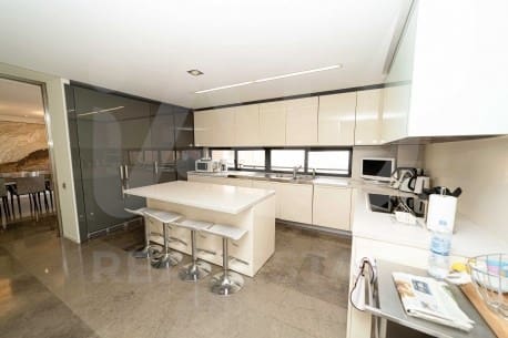 5 soverom Leilighet til salgs i Leon by med garasje - € 850 000 (Ref: 9988661)