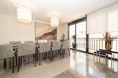 5 soverom Leilighet til salgs i Leon by med garasje - € 850 000 (Ref: 9988661)