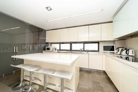 5 soverom Leilighet til salgs i Leon by med garasje - € 850 000 (Ref: 9988661)