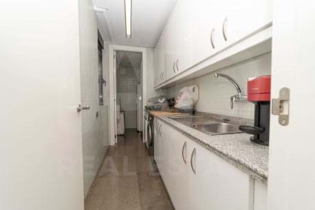 5 soverom Leilighet til salgs i Leon by med garasje - € 850 000 (Ref: 9988661)