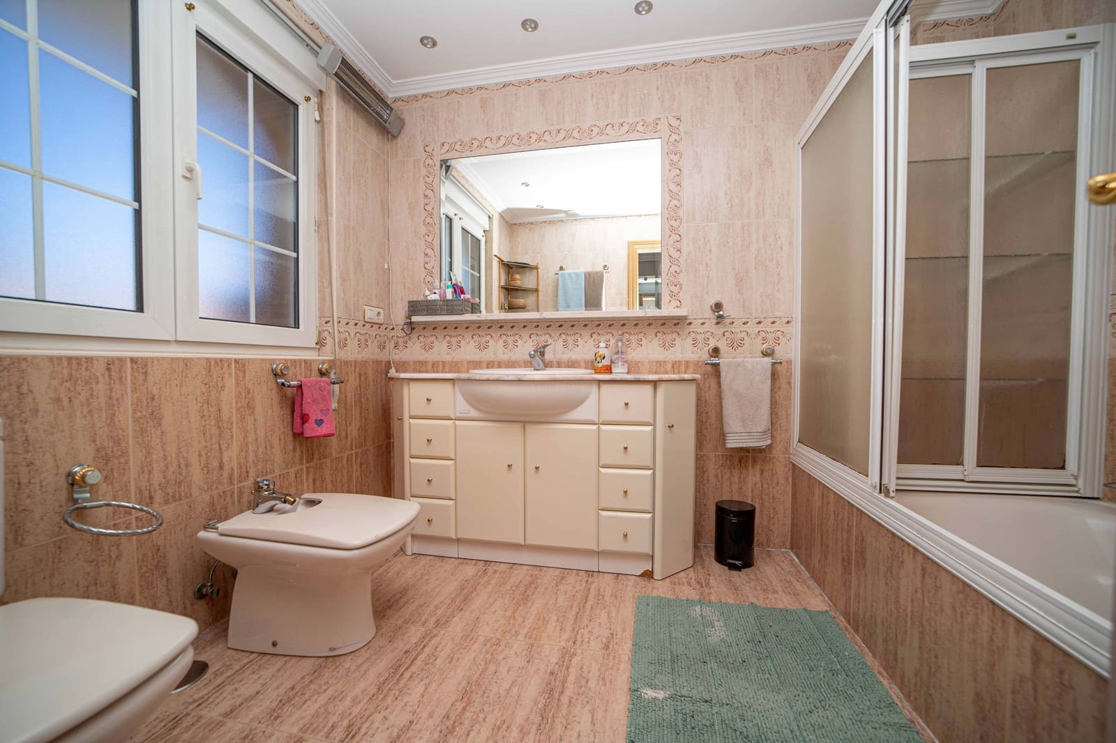 5 sypialnia Dom na sprzedaż w Miasto Leon z basenem garażem - 498 900 € (Ref: 9988662)