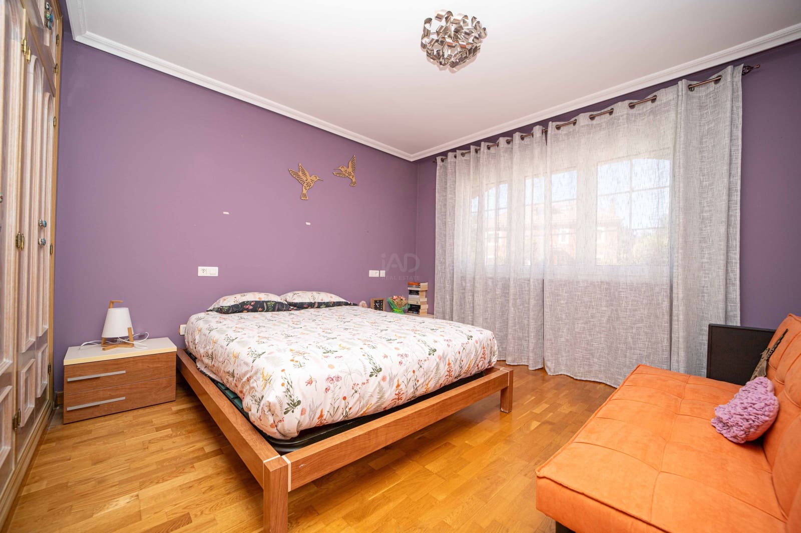 5 sypialnia Dom na sprzedaż w Miasto Leon z basenem garażem - 498 900 € (Ref: 9988662)