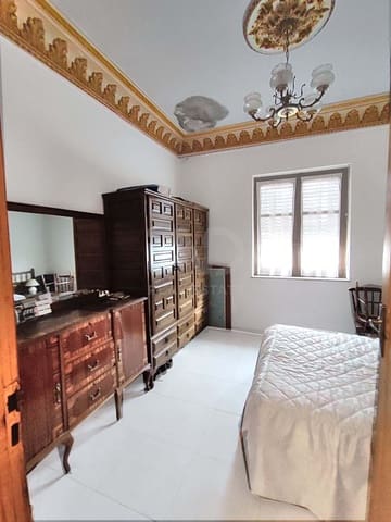 5 soverom Finca/Herregård til salgs i Leon by - € 74 900 (Ref: 9988664)