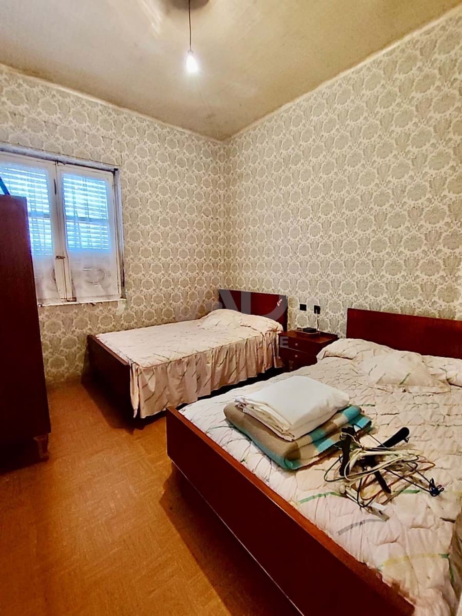 5 soveværelse Finca/Landehus til salg i Leon by - € 74.900 (Ref: 9988664)