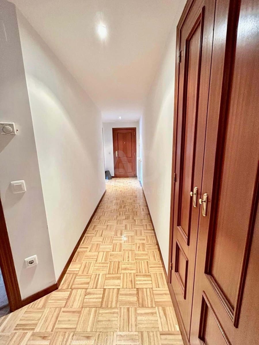 3 sypialnia Apartament na sprzedaż w Miasto Leon - 90 000 € (Ref: 9988666)