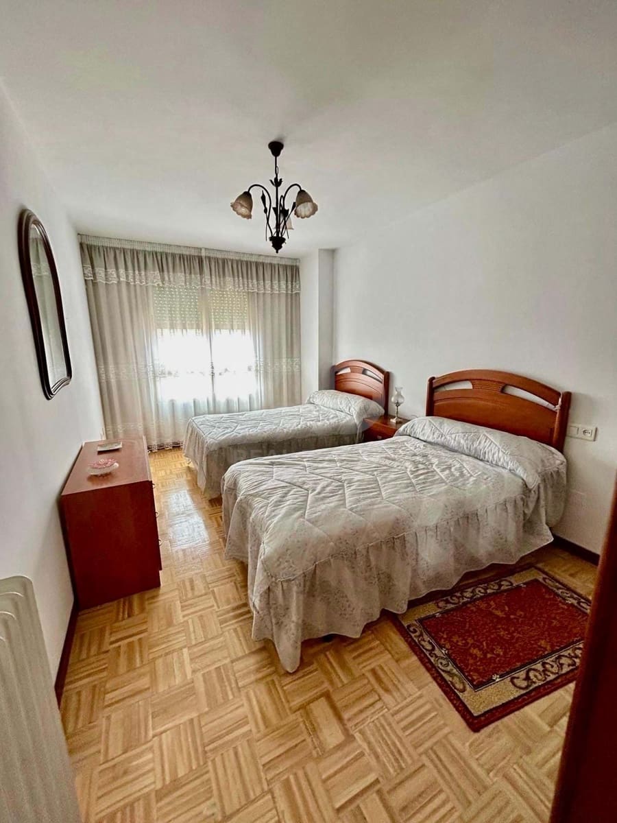 3 sypialnia Apartament na sprzedaż w Miasto Leon - 90 000 € (Ref: 9988666)