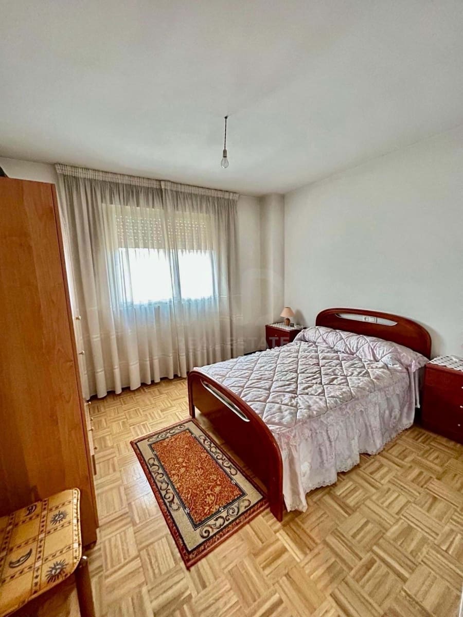 3 sypialnia Apartament na sprzedaż w Miasto Leon - 90 000 € (Ref: 9988666)
