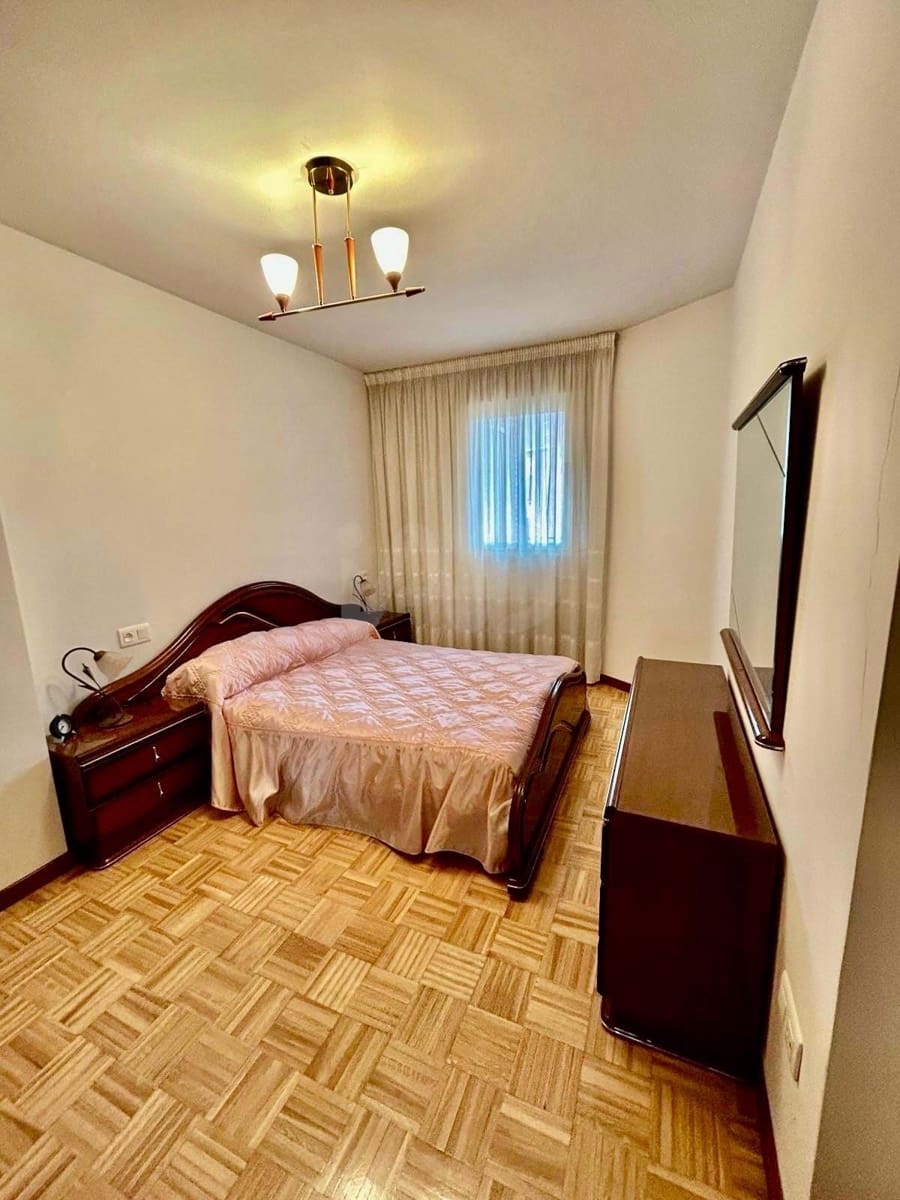 3 sypialnia Apartament na sprzedaż w Miasto Leon - 90 000 € (Ref: 9988666)