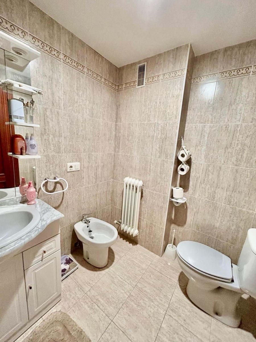 3 sypialnia Apartament na sprzedaż w Miasto Leon - 90 000 € (Ref: 9988666)