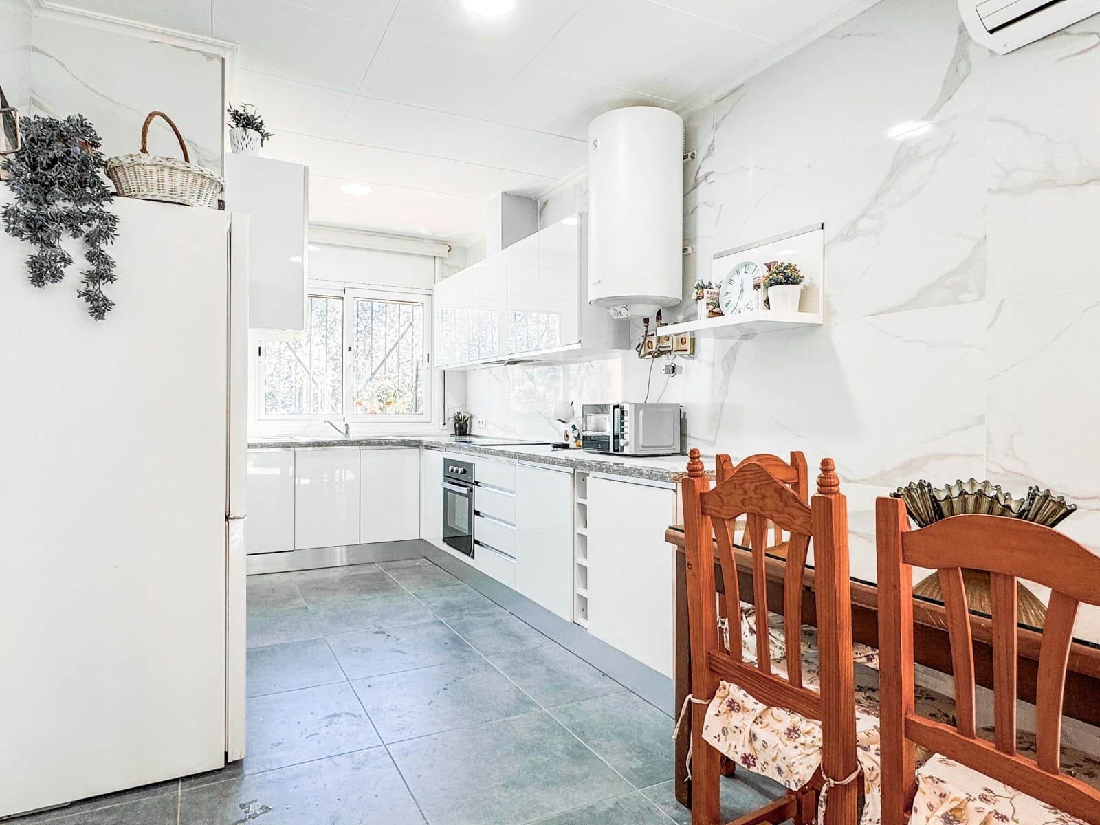 3 slaapkamer Huis te koop in Gerona stad met zwembad - € 370.000 (Ref: 9988668)